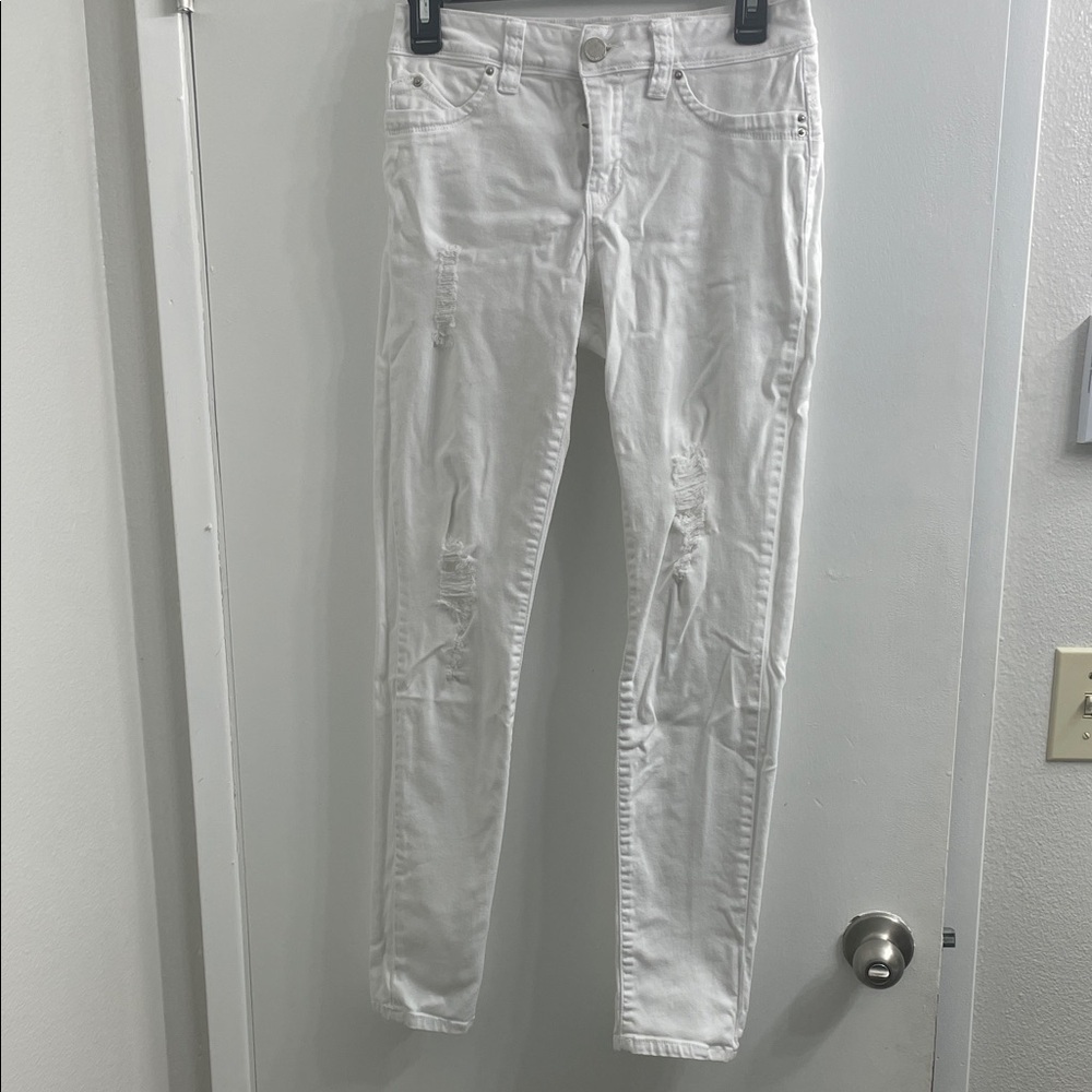 YMI Women's White Skinny Jeans